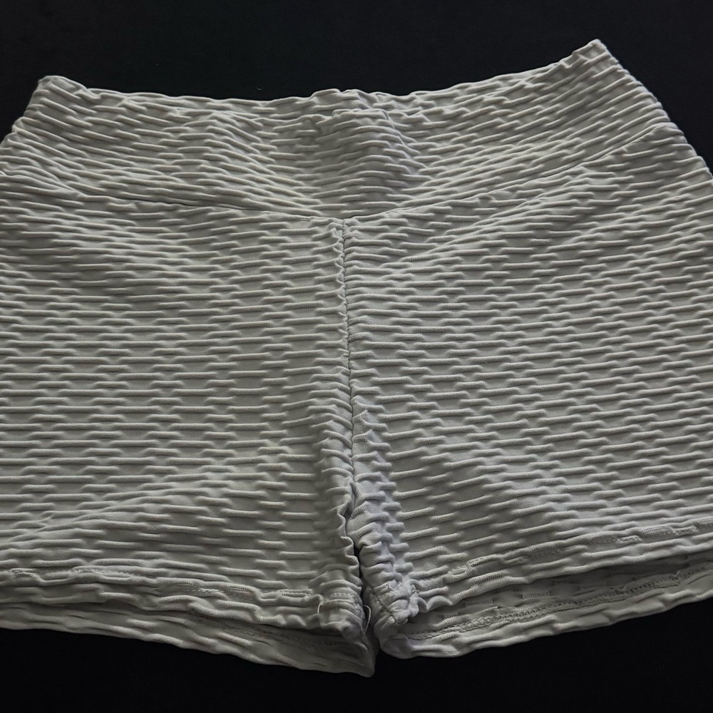 Fashion Nova Gray Textured Scrunch Booty Shorts – Size Large